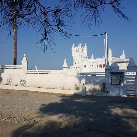 Snow White Castle Apartment Киотари Екстериор снимка
