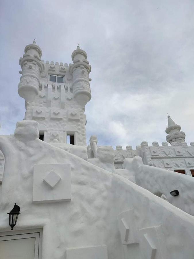 Snow White Castle Apartment Киотари Екстериор снимка
